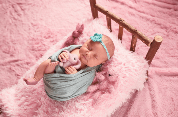 Fathers - are you swaddling right? - Baby Moo
