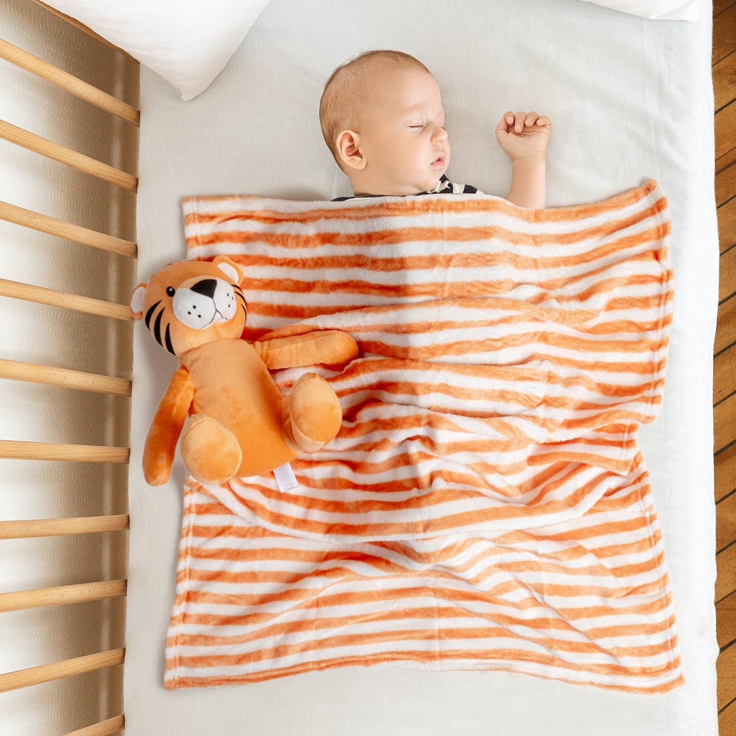 Baby Moo Tiger Snuggle Buddy Soft Rattle and Plush Blanket Gift Toy Blanket - Orange