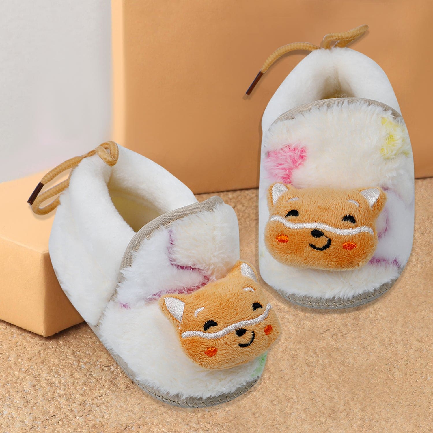 Baby Moo Kitten Mitten 3D Rattle Warm Anti Skid Booties - White