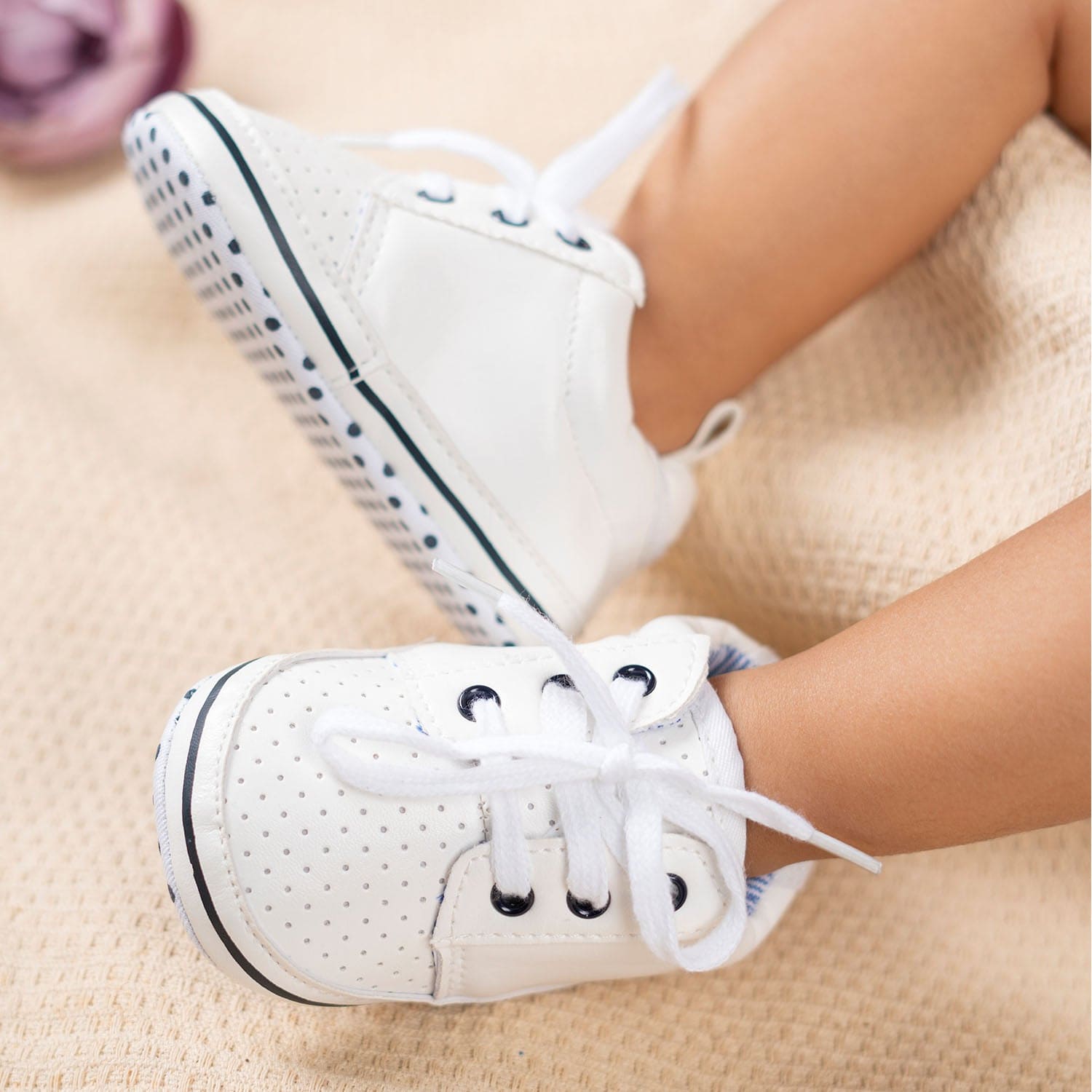 Baby Moo Classic Soft Sole Anti-Slip Booties - White