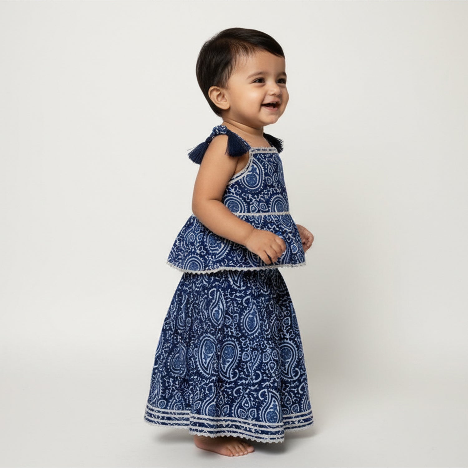 Baby Moo Floral Print Tie-Knot Sleeveless Two Piece Lehenga Blouse Set - Blue