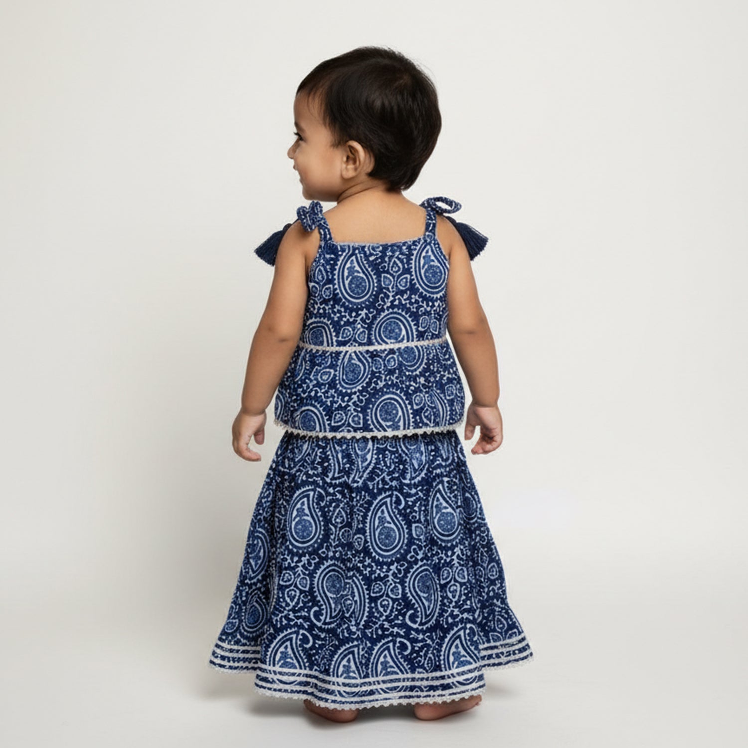 Baby Moo Floral Print Tie-Knot Sleeveless Two Piece Lehenga Blouse Set - Blue