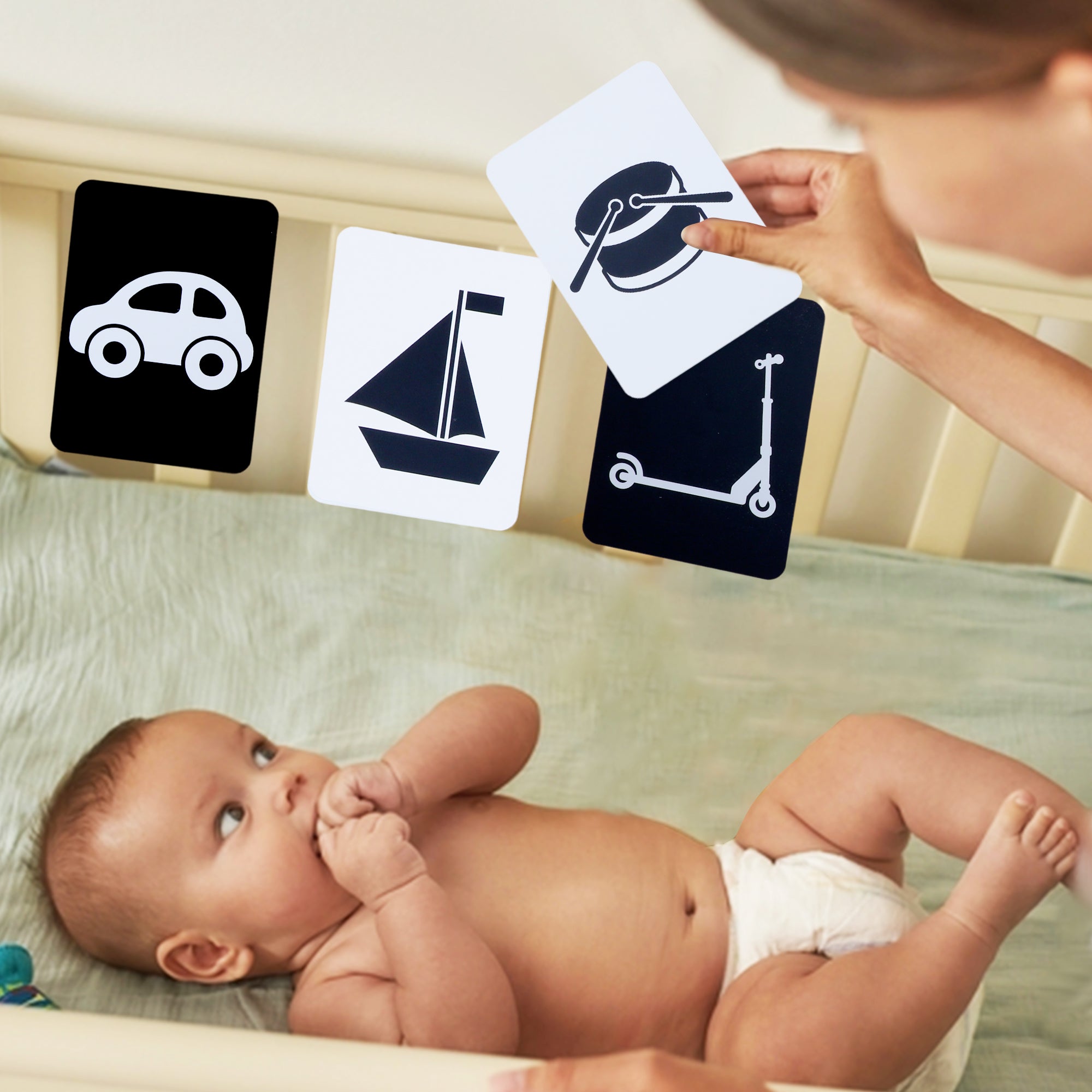 Baby Moo High Contrast Flash Cards Pack of 12 - Objects And Vehicles - Baby Moo