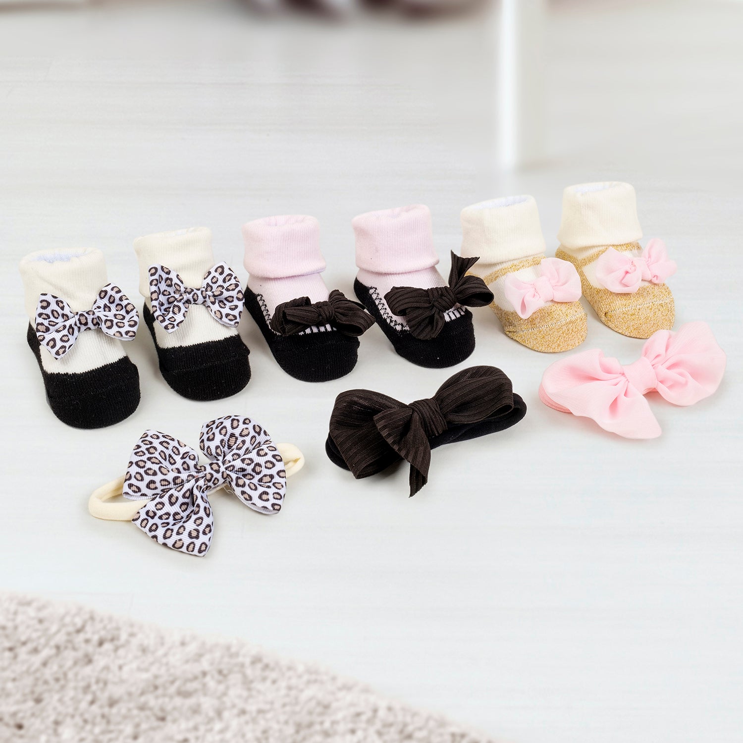 Baby Moo Princess Bow Infant Girl 6-Piece Gift Hairband And Socks Set - Black