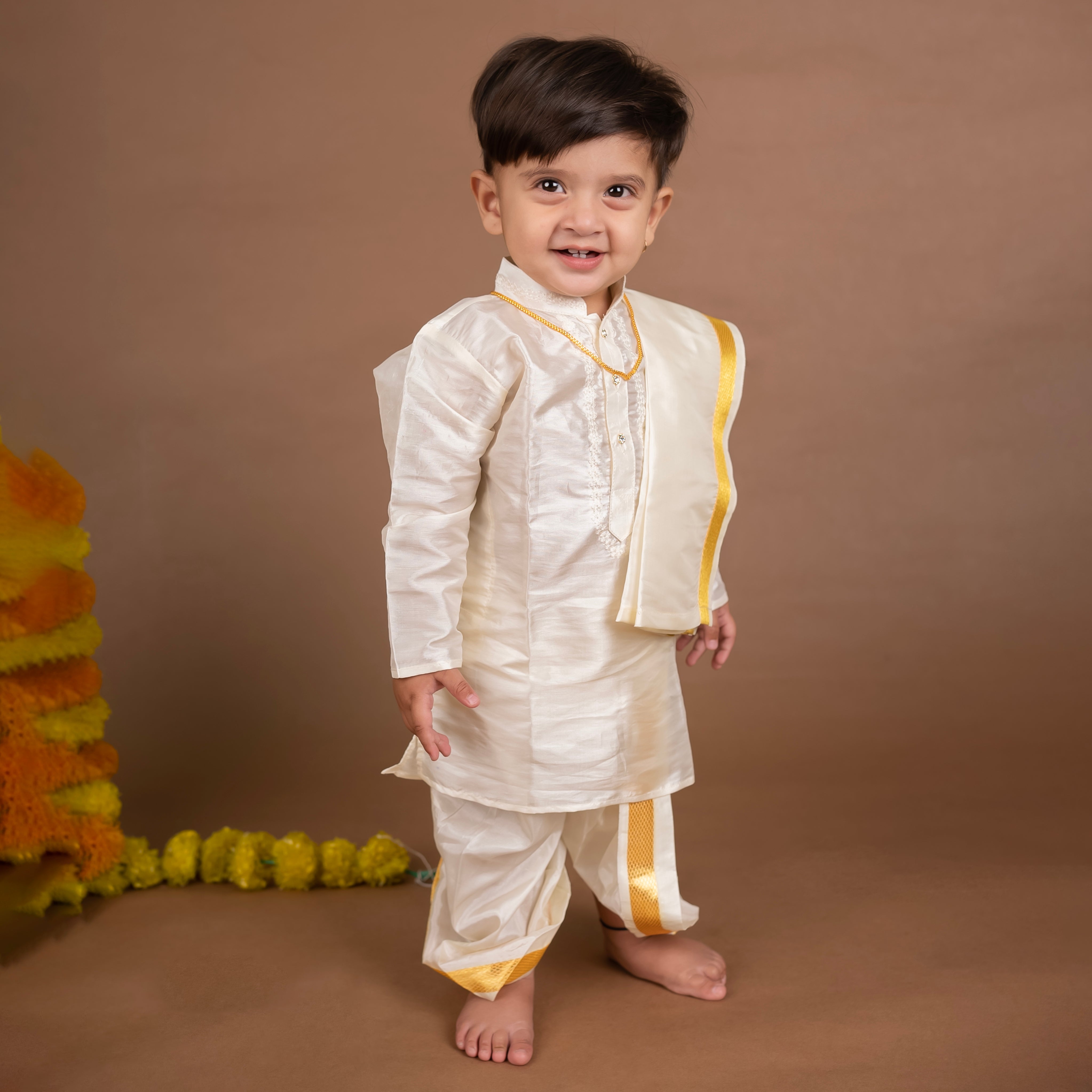 Buy Oner Uchchitaa Designs Boys Ethnic Wear Kurta Pyjama Set DN0635 (1-2  Years, Cream) at Amazon.in