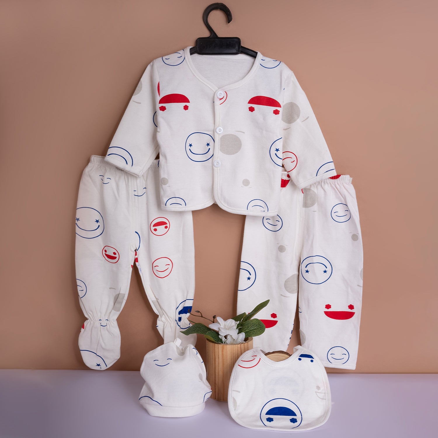 Baby Moo Smiley Print Cap Bib Pyjamas 5 Pcs Clothing Gift Set - White