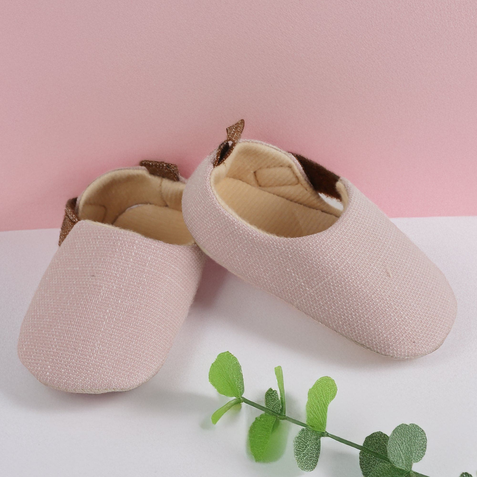 Baby Moo Textured Pink Velcro Booties