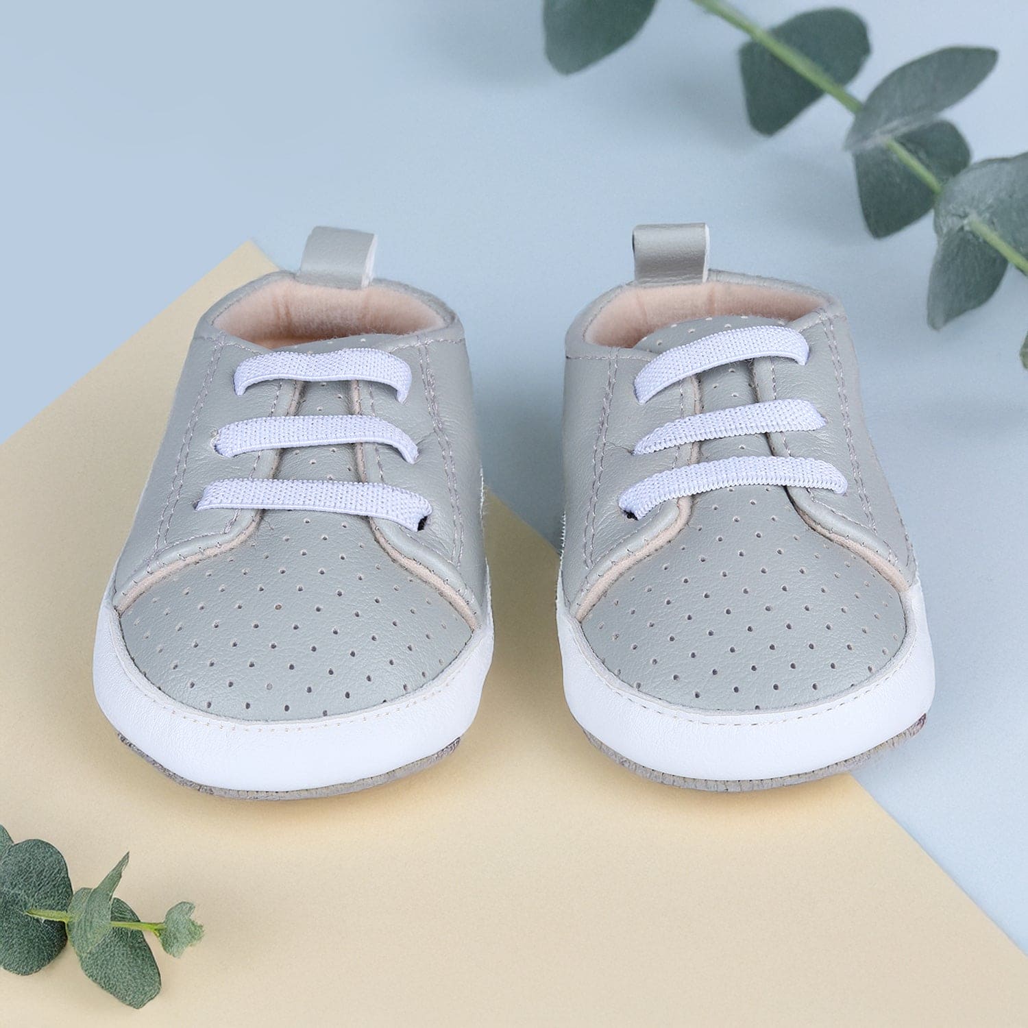 Lace-Up Comfortable And Breathable Anti-Slip Sneaker Shoes - Grey