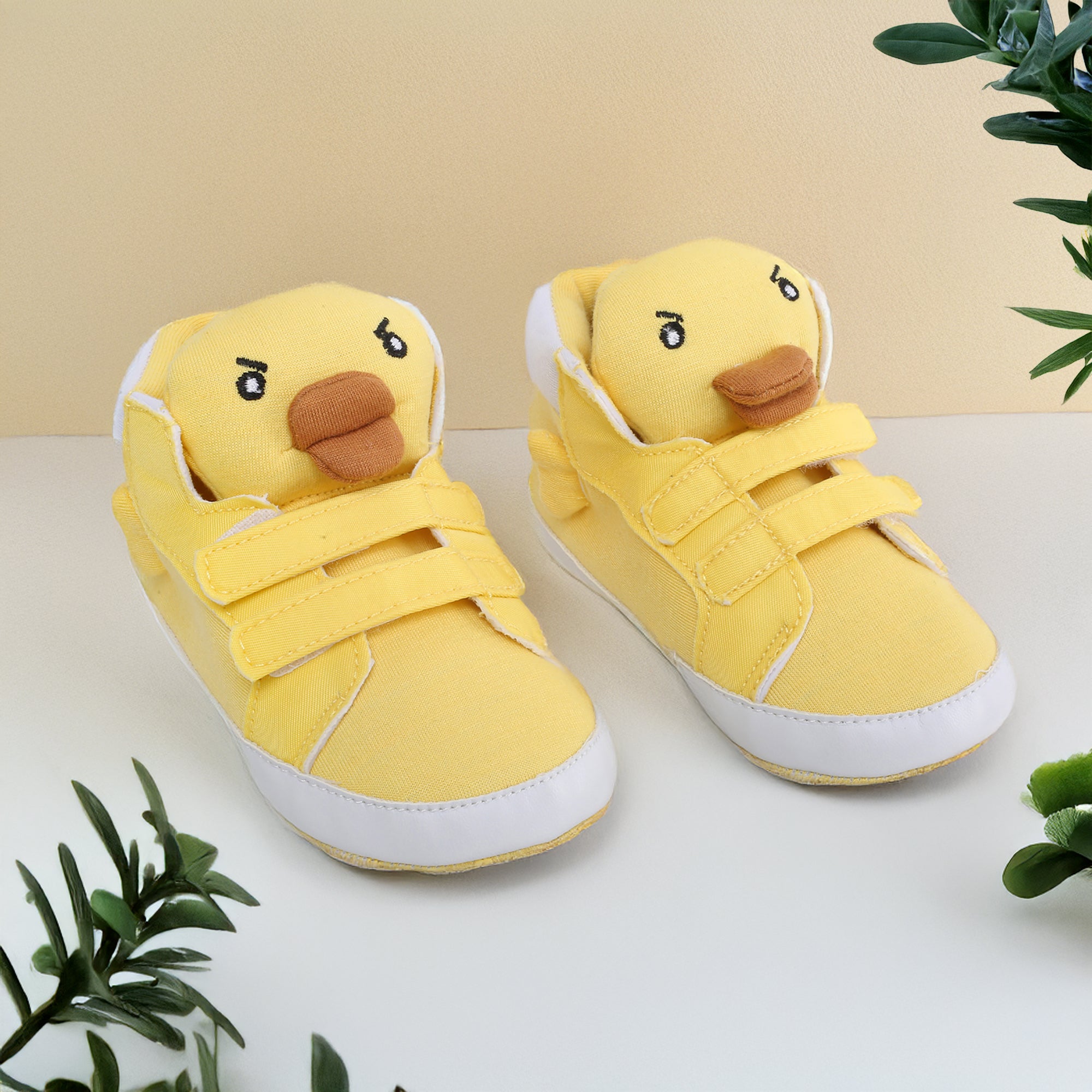 Baby Moo Yellow Ducklings Velcro Casual Booties