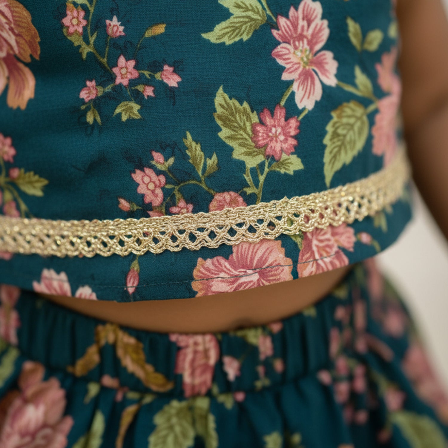 Baby Moo Floral Print Sleeveless Two Piece Lehenga Blouse Set - Peacock Green