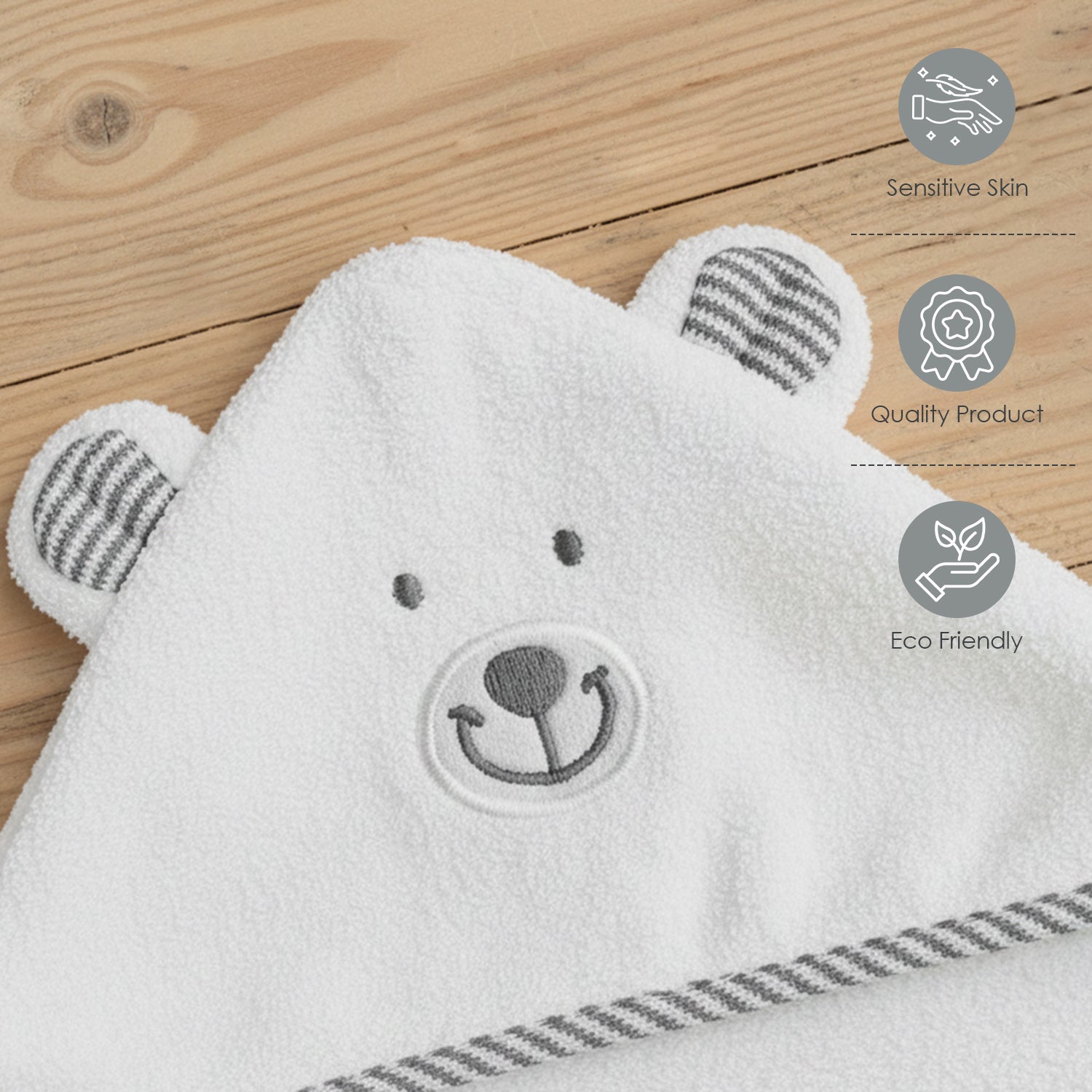 Baby Moo Polar Bear 3D Absorbent Hooded Towel - White