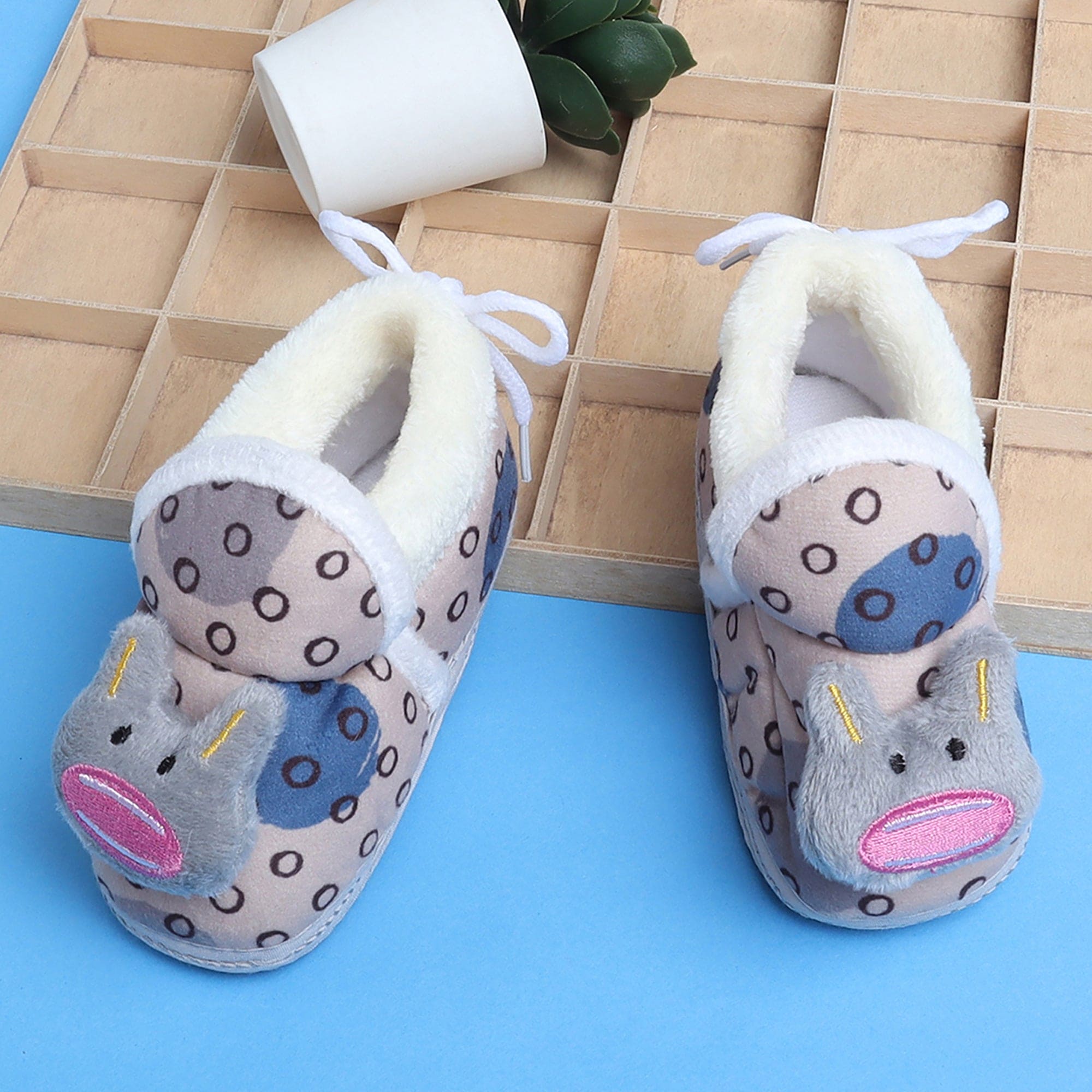 Baby Moo 3D Scout Kitty Soft Slip-On Anti-Skid Plush Warm Booties - Beige