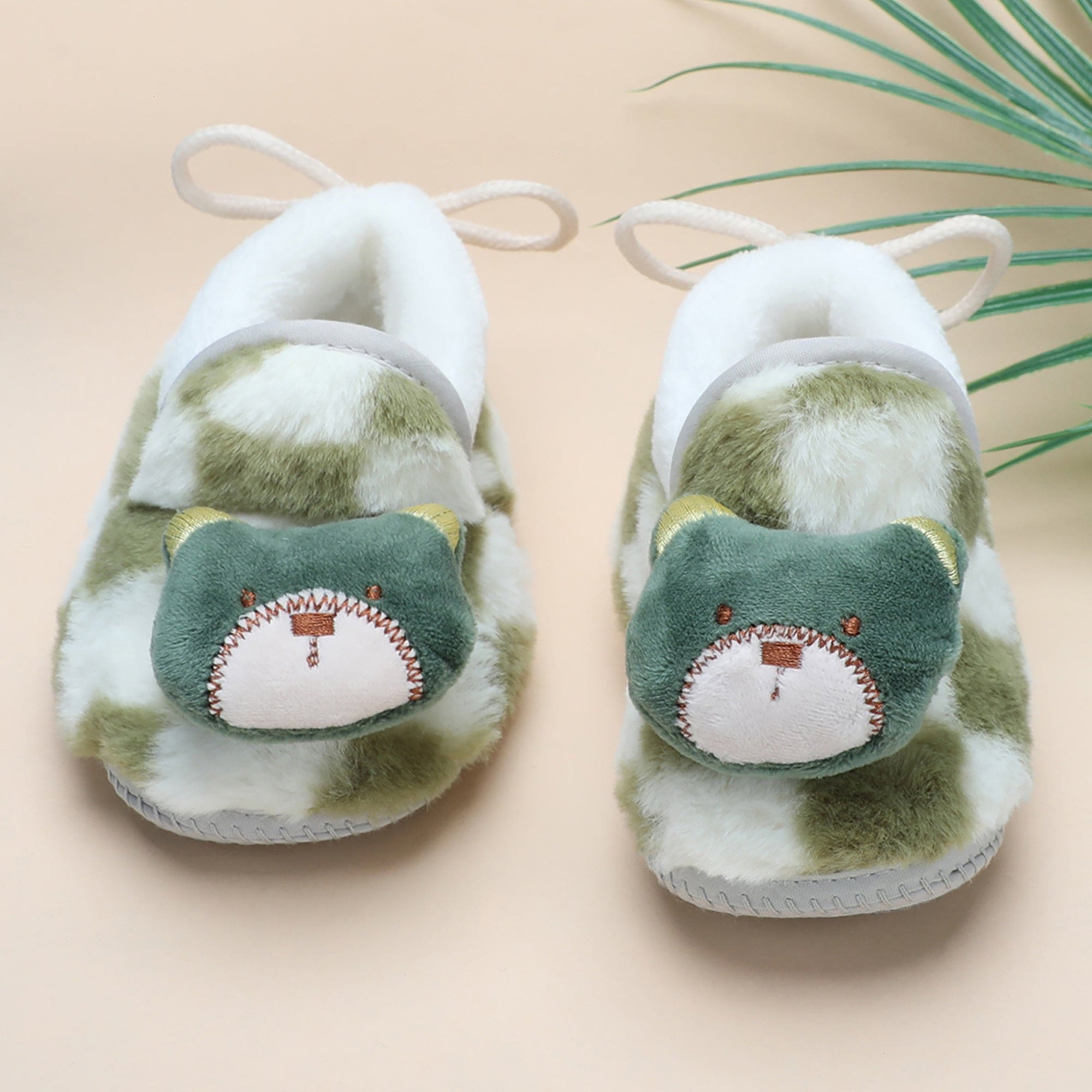 Baby Moo 3D Dear Bear Soft Slip-On Anti-Skid Plush Warm Booties - Green