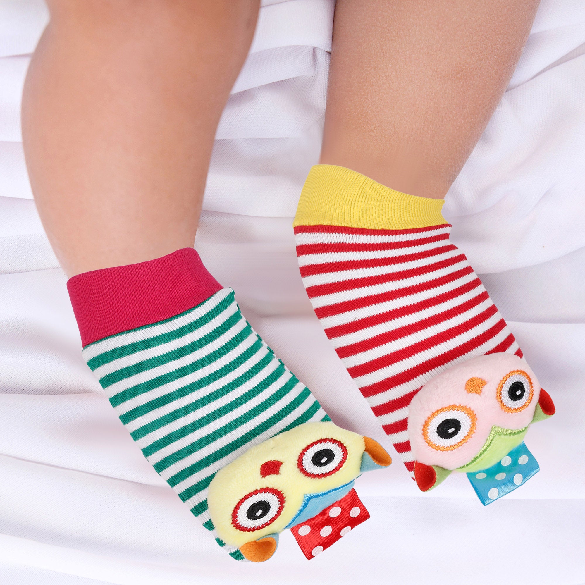 Owls In Love Multicolour Set of 4 Socks And Wrist Rattle - Baby Moo