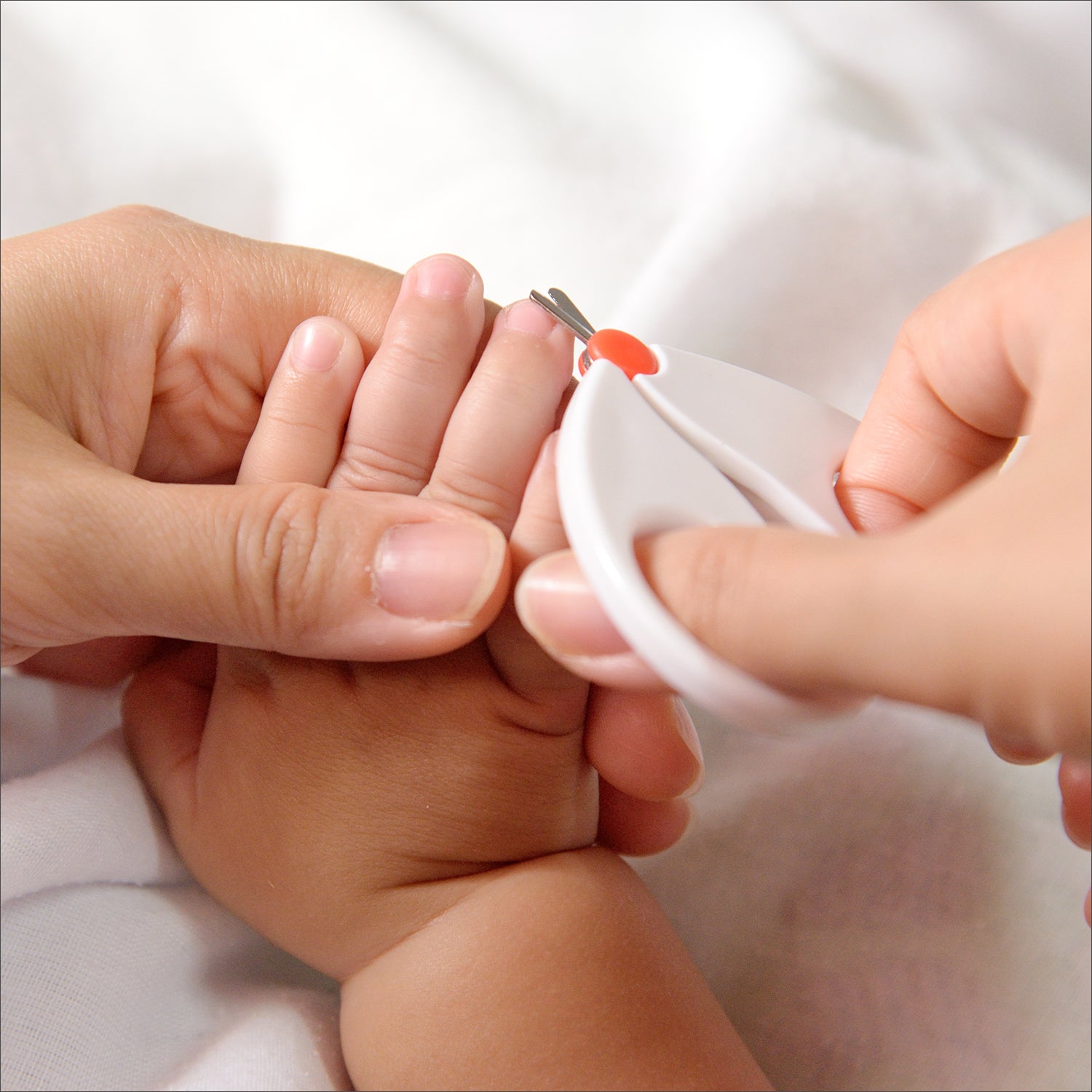 How to Cut Your Newborn Baby Nails - The Champa Tree